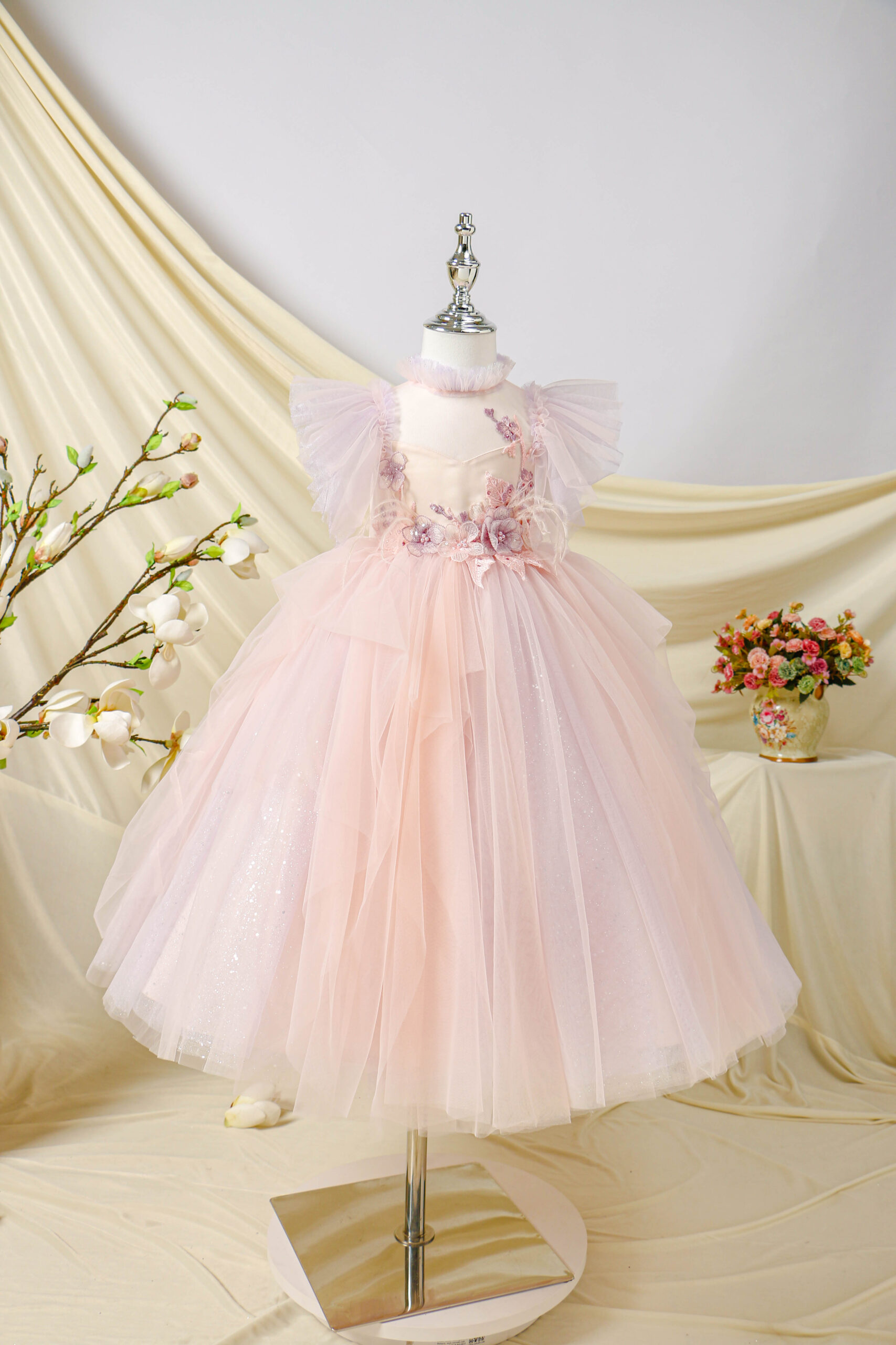 Style L1090 Princess Daliana