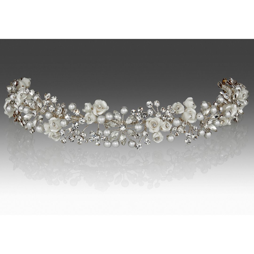 Anjas Dream Flowers, Pearls And Flashes Of Elegance