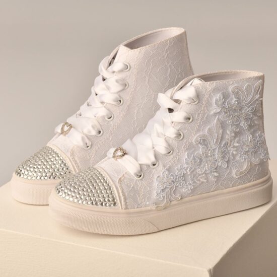 Sweetie Pie High top with lace appliqué and diamond toe